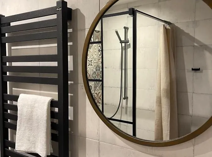 Nova Nocleg ze śniadaniem 3*